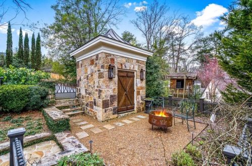 395 Beverly Rd, Atlanta GA  30309-2728 exterior