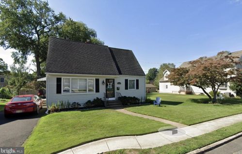 1418 Oak Ave, Haddon Heights, NJ 08035-1826