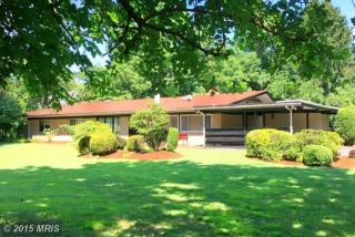 8420 Dorian Rd, Baltimore, MD 21208-1869