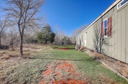 253 County Line Rd, Webberville, TX 78621-6401
