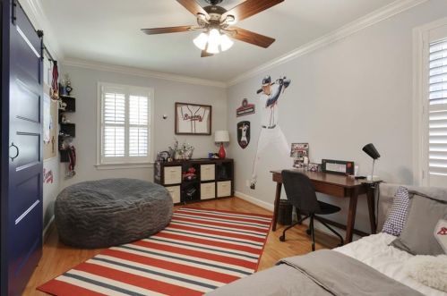 284 Elden Dr, Atlanta GA  30342-2030 exterior