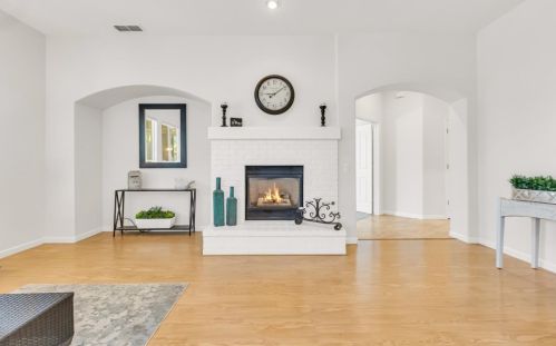 9493 Emerald Cove Ln, Elk Grove CA  95758-3612 exterior