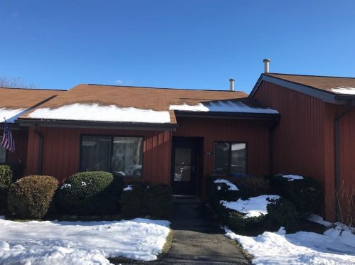 505 Asbury Rdg, Huntington, CT 06484-4883