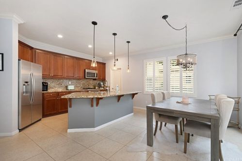 155 Pathway, Irvine CA  92618-8846 exterior