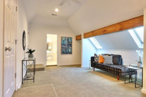 4086 Haverhill Dr, Atlanta GA  30342-3818 exterior