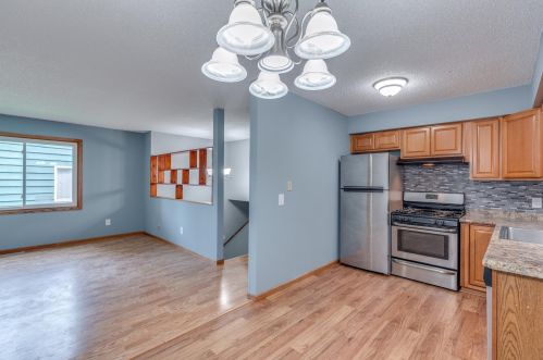4464 Cinnamon Ridge Trl, Saint Paul MN  55122-2385 exterior