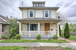 811 Pitt St, Carlisle PA  17013-1423 exterior