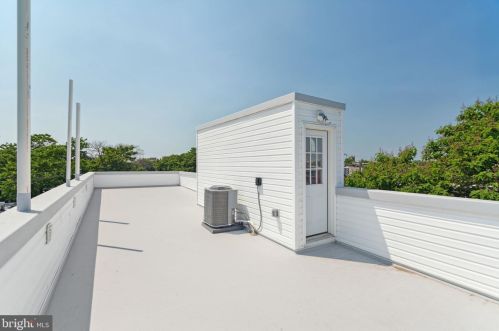 2543 11 St, Philadelphia PA  19133-1413 exterior