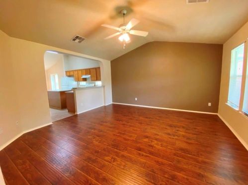 316 Wetzel, Uhland TX  78640-9209 exterior