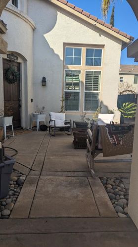 2051 Incline Dr, Lodi, CA 95242-4765