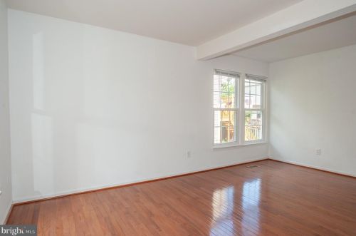 6388 Stagg Ct, Springfield VA  22150-1183 exterior