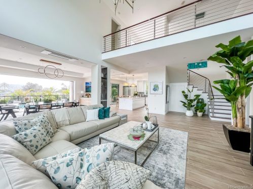 4126 Papu Cir, Honolulu HI  96816-4837 exterior
