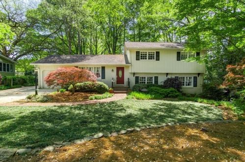2711 Goodfellows Rd, Tucker, GA 30084-2705