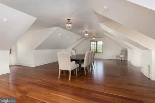 80 Mapleton Rd, Princeton NJ  08540-9668 exterior