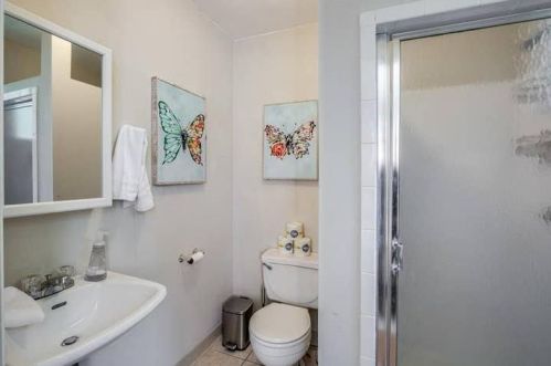 907 53rd St, Austin TX  78751-2213 exterior