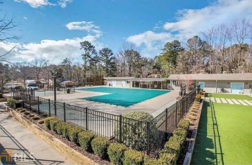 3795 Admiral Dr, Atlanta GA  30341-2223 exterior