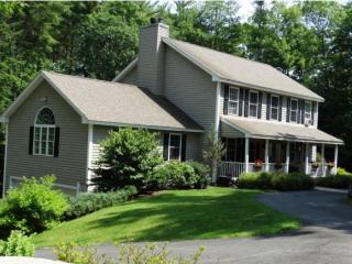 27 Calef Dr, Alton, NH 03809-4737