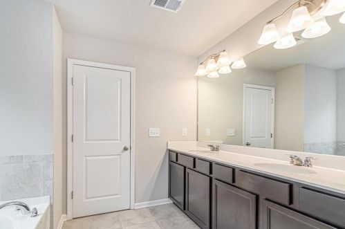 3871 Lake Sanctuary Way, Atlanta GA  30349-1984 exterior