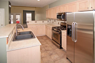 6631 Reserve Dr, Indianapolis IN  46220-1888 exterior