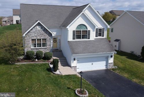 6413 Brittan Rd, Harrisburg, PA 17111-6980