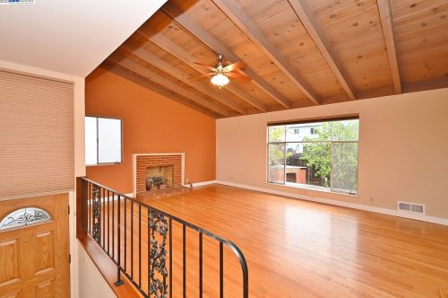 19122 Schuster Ave, Hayward, CA 94546-3059