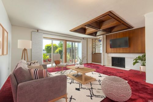 59 Sulgrave Ln, San Rafael, CA 94901-1542