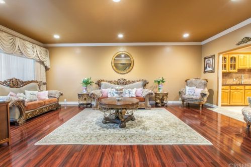 14011 Anderson St, Paramount, CA 90723-2709