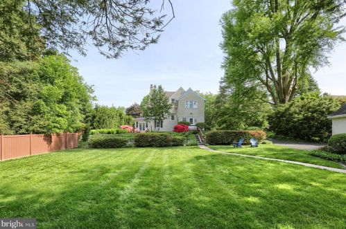 1130 Wheatland Ave, Lancaster PA  17603-2543 exterior