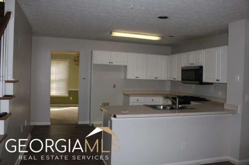 5110 Montcalm Dr, Atlanta, GA 30331-8424