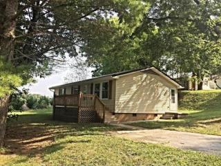102 Hasty Blvd, Erwin, TN 37650-9328