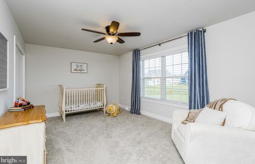 455 Greenhedge Dr, Lancaster PA  17603-7907 exterior