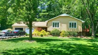 4 Madigan Ln, Millstone Township, NJ 07726-2622
