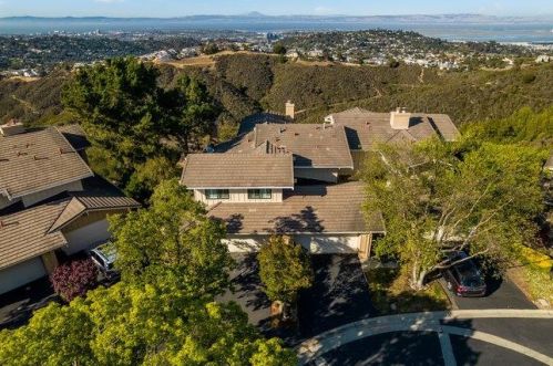 18 Trillium Ln, San Carlos, CA 94070-1525