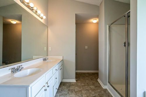 3069 Elmwood Rd, Atlanta GA  30349-8105 exterior