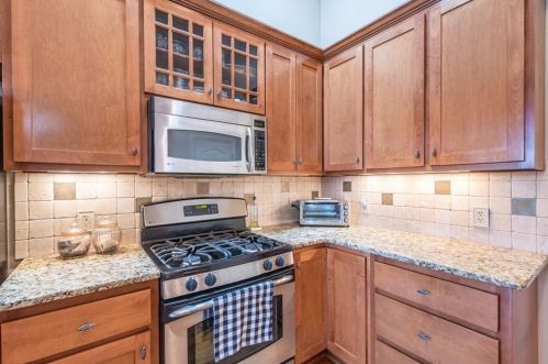 369 Hawkins Rdg, Big Canoe GA 30143-4748 exterior