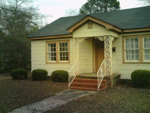 411 Lilly St, Vienna, GA 31092-1240