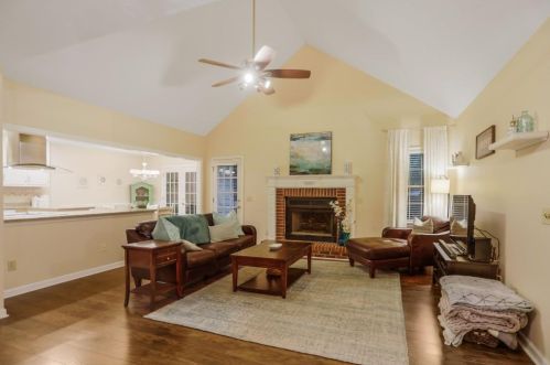 104 Radford Cir, Marietta, GA 30060-6370