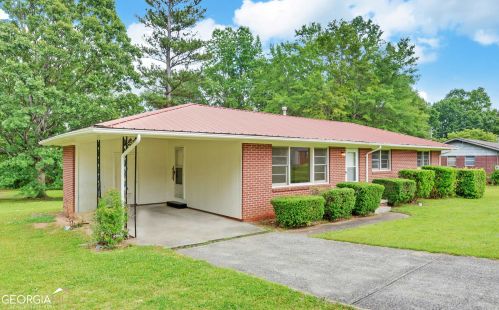 855 Skyline Dr, Toccoa, GA 30577-3447
