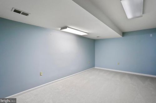 510 Crosswinds Dr, Charles Town WV  25414-3942 exterior