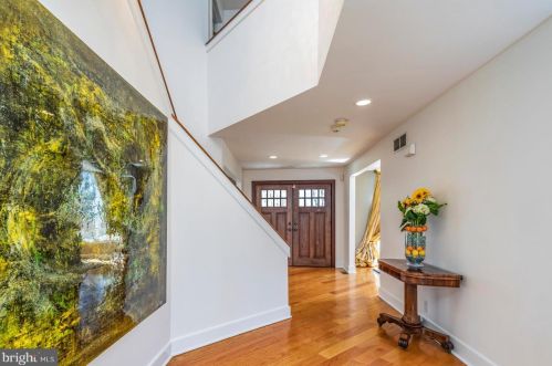 15 Teak Ln, Princeton NJ 08540-4724 exterior