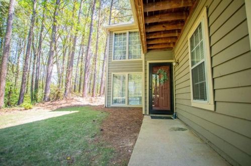 101 Country Park Dr, Smyrna GA  30080-8215 exterior