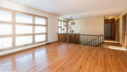 311 Myrick Ave, Addison, IL 60101-3949