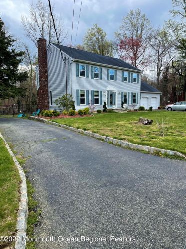 95 Oak Hill Rd, Middletown NJ 07748 exterior