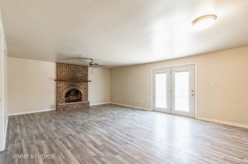 2 Bunting Cir, Lemont IL  60440-1224 exterior