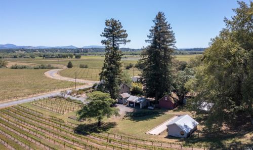 5055 Westside Rd, Healdsburg, CA 95448-9459