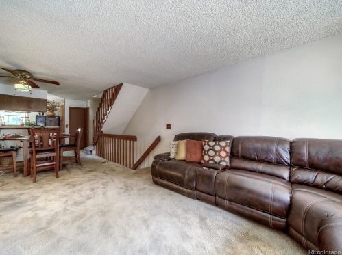 11885 Kepner Dr, Aurora CO 80012-3284 exterior