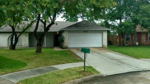 9819 Kiwi Ln, Conroe TX  77385-3716 exterior