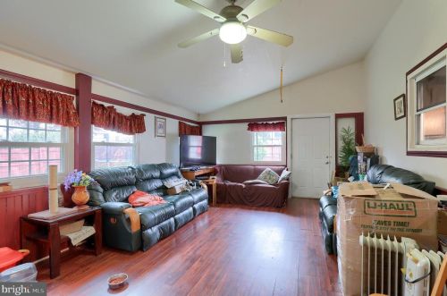 3074 Todd Ln, Lancaster PA  17601-1352 exterior