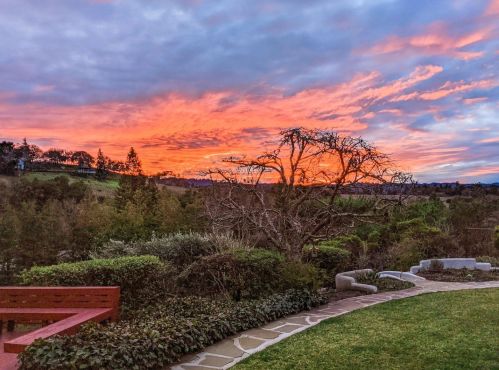 28190 Radcliffe Ln, Los Altos, CA 94022-1809