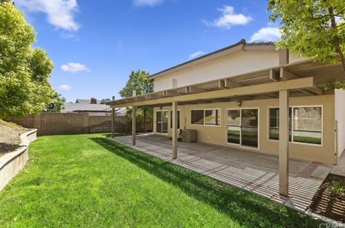 7325 Calle Granada, Anaheim CA  92808-1033 exterior